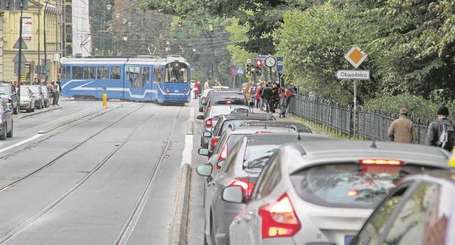 Na ulicy Westerplatte odnowione zostaną nie tylko szyny, ale wymieniony będzie też asfalt.