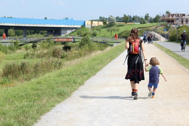 Już 1335 kobiet z województwa łódzkiego dostaje emeryturę za urodzenie i wychowanie przynajmniej czwórki dzieci