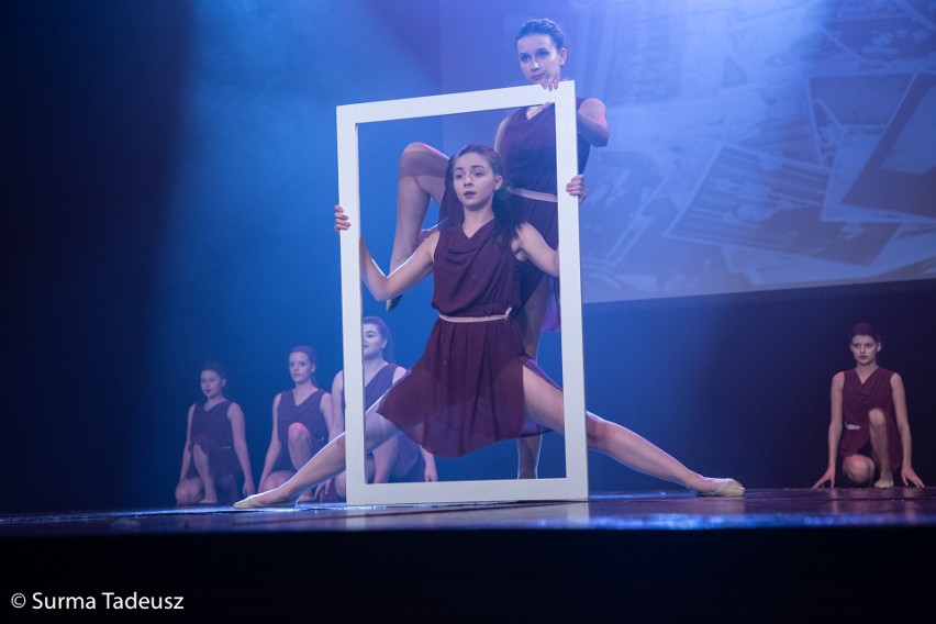 Tancerki z Młodzieżowego Domu Kultury w pięknym pokazie na zakończenie roku [ZDJĘCIA]