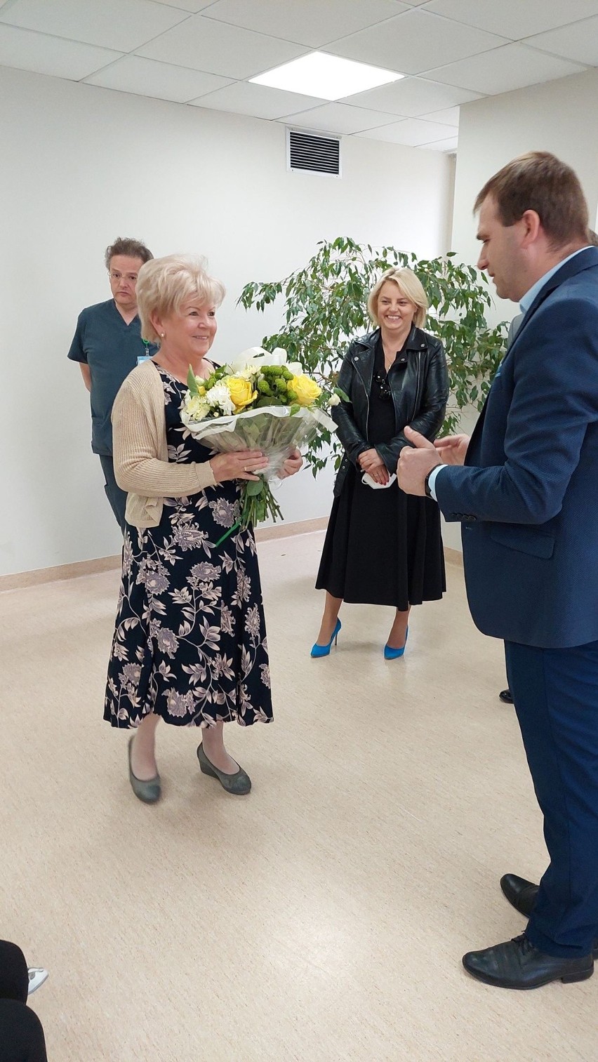 W starachowickim szpitalu gorąco pożegnano Jolantę Kręcką, a przywitano Milenę Witczak. Zobacz zdjęcia