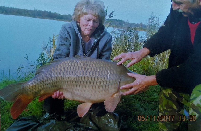 Halina Ślęczka złowiła 24 kg karpia