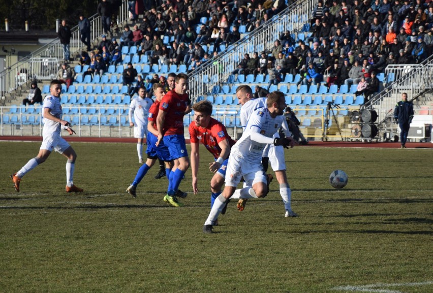 Piłkarze Wisły Sandomierz przegrali w meczu 1/8 finału...