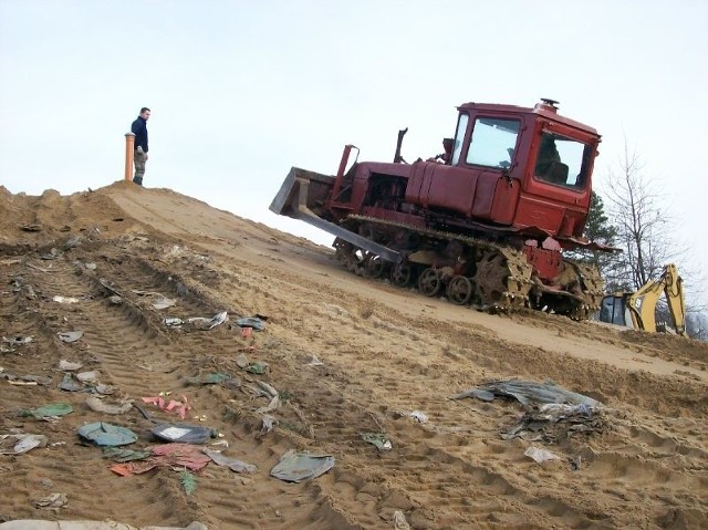 Od stycznia wzrosły stawki opłat za korzystanie ze składowisk odpadów komunalnych z 75 złotych na 100 złotych za tonę odpadów.