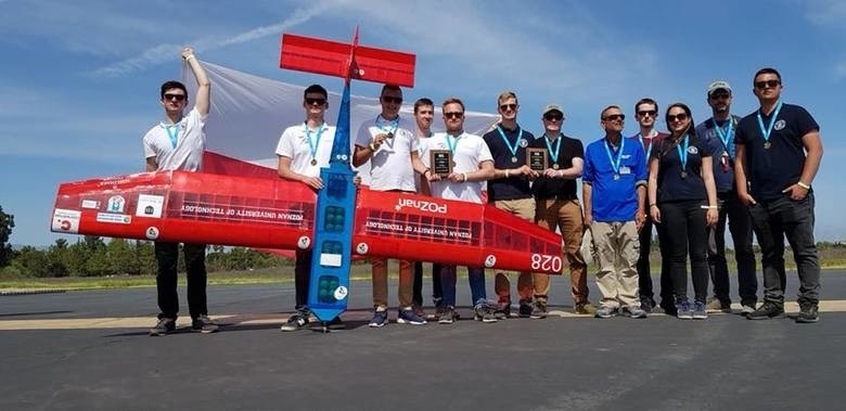 Poznańscy studenci z nagrodzonym w USA samolotem