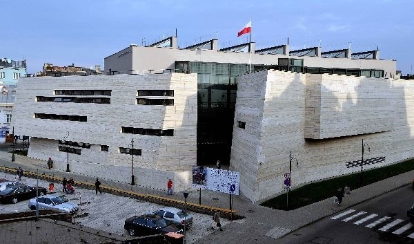 Nowa siedziba muzeum w PrzemyśluW Przemyślu oficjalnie otwarto dzisiaj nową siedzibe Muzeum Narodowego Ziemi Przemyskiej.