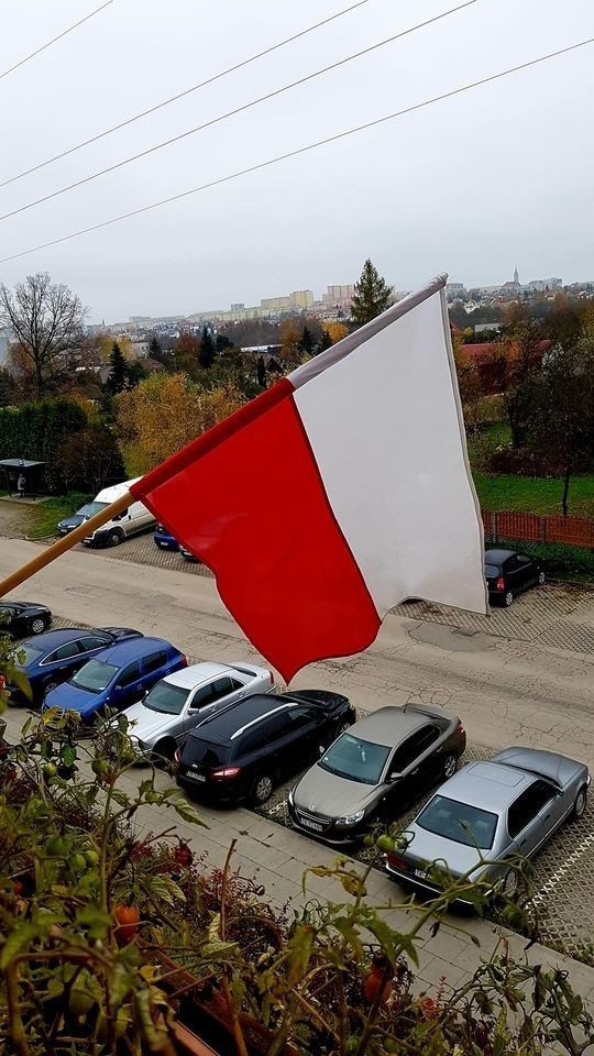 Flaga wywieszona przez Ziemowita Nowaka, rzecznika prasowego...
