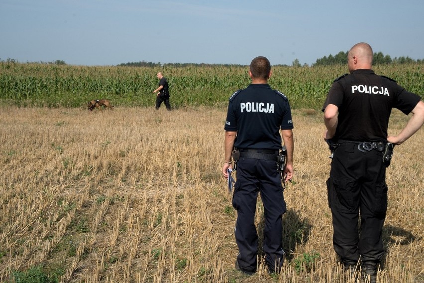 Pies Pako oraz jego przewodnik asp. szt. Marcin Pankowski...