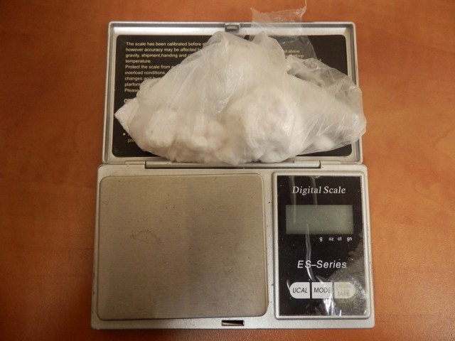 Podczas przeszukania w mieszkaniu mężczyzny policjanci znaleźli 32 gramy białego proszku