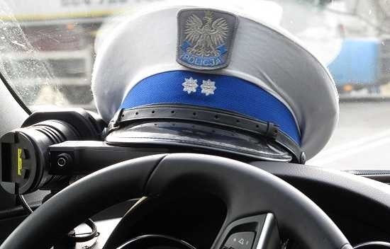 Policja prowadzi sprawę wjechania w wózek przez rowerzystę.