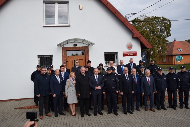 W poniedziałek (4.10.2021 r.) odbyło się oficjalne i uroczyste otwarcie Posterunku Policji w Lipnicy. To pierwsze odtworzenie takiej jednostki w województwie pomorskim.