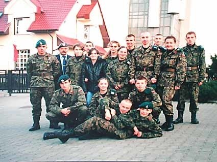 40 osób należy do jarosławskiej Jednostki Strzeleckiej Związku Strzeleckiego "Strzelec" - Organizacji Społeczno - Wychowawczej.