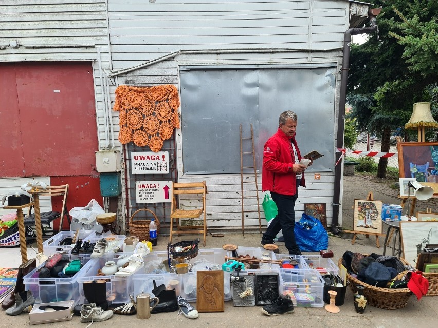 Toruń. Niedzielny Pchli Targ na Manhattanie! 100 stoisk za darmo! Co można było nabyć?[Zdjęcia]