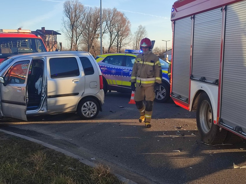 Na skrzyżowaniu ulic Śniadeckich, Bukowej i Tradycji w...