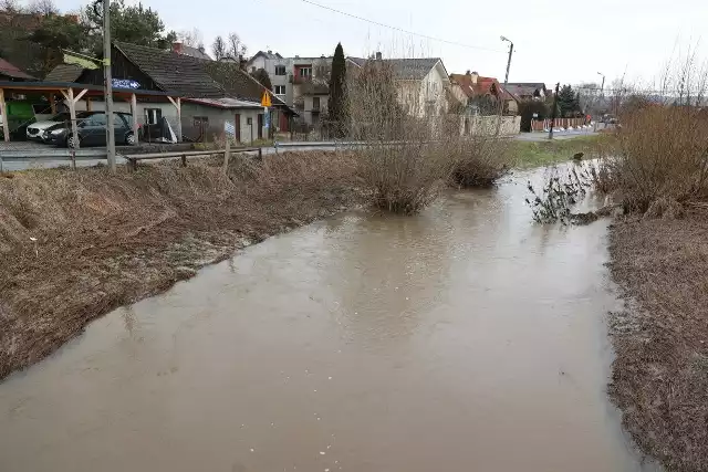 Woda w rzece Rudawie znacznie opadła. Odwołano alarm przeciwpowodziowy, jednak stan ostrzegawczy na rzece jest przekroczony