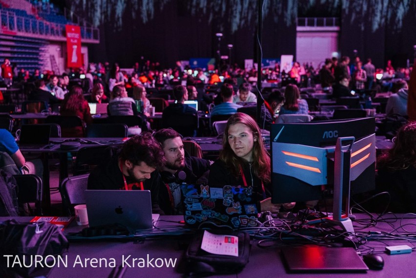 Do Krakowa przyjechali programiści. W Tauron Arenie trwa największy hackathon w Europie