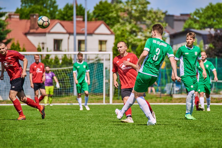 Niedzielny mecz Uczniowski Klub Sportowy GOL Brodnica wygrał...
