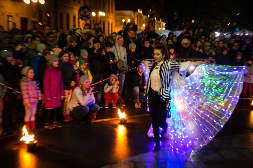 Pokaz ognia i światła Światłogień - pokazy LED & Fireshow...