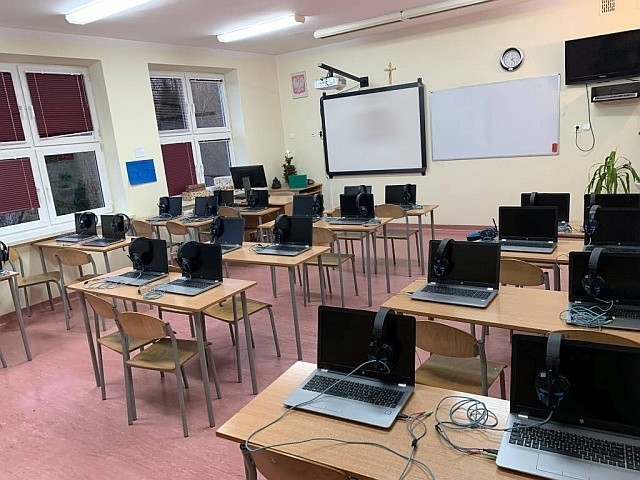 Olszewo-Borki. Multimedialna nauka języka w Szkole Podstawowej w Olszewie-Borkach