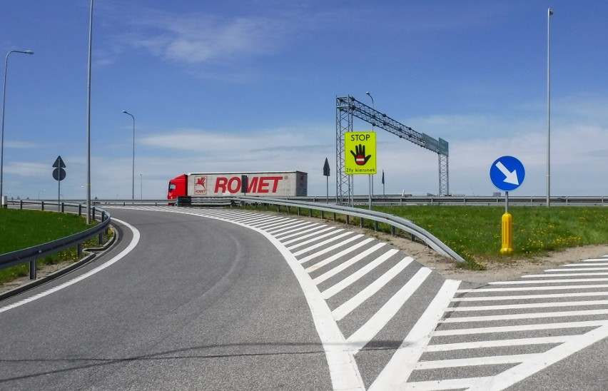 „STOP - Zły kierunek” GDDKiA montuje tablice w całej Polsce