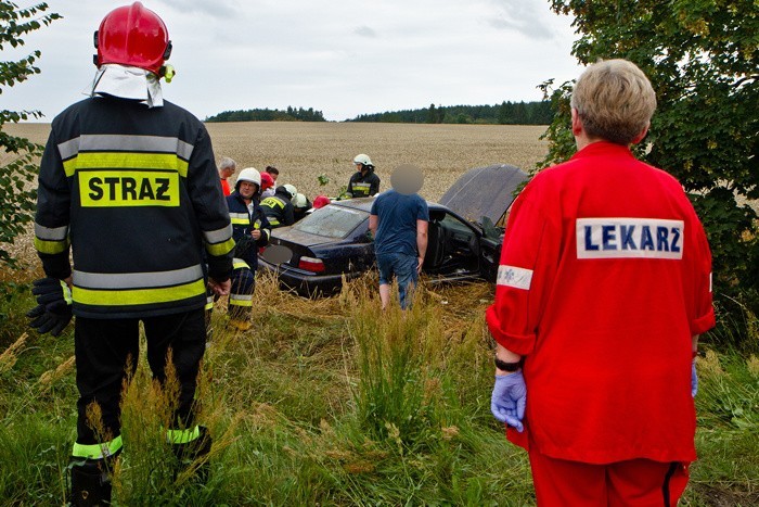 Wypadek. Kierowca BMW w szpitalu