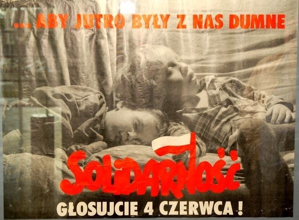 Kolekcja plakatów wyborczych z 1989 roku w Ostrołęckim Centrum Kultury. Zobacz kilka z nich.