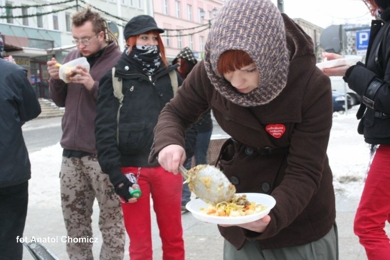 Food not bombs