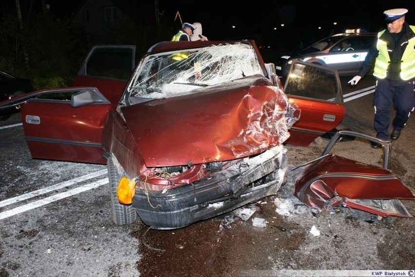 Tragiczny wypadek samochodowy na drodze 61. Jedna osoba nie żyje. Zobacz zdjęcia