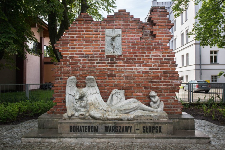 Pomnik Powstańców Warszawskich w Słupsku.