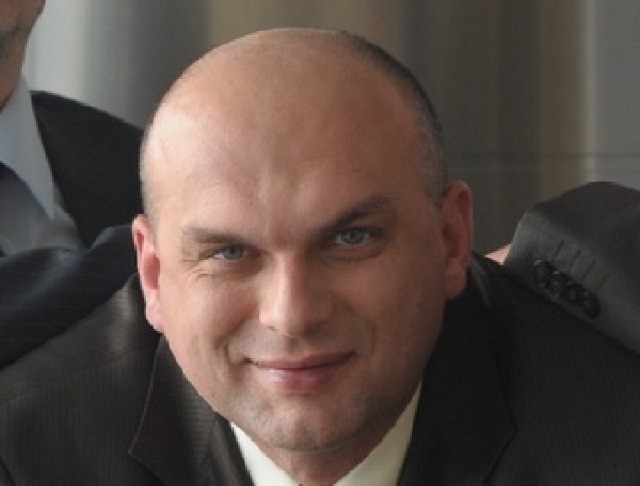 Dariusz Topolewski, prezes OPONEO.PL S.A., SMS o treści MENEDZER.5