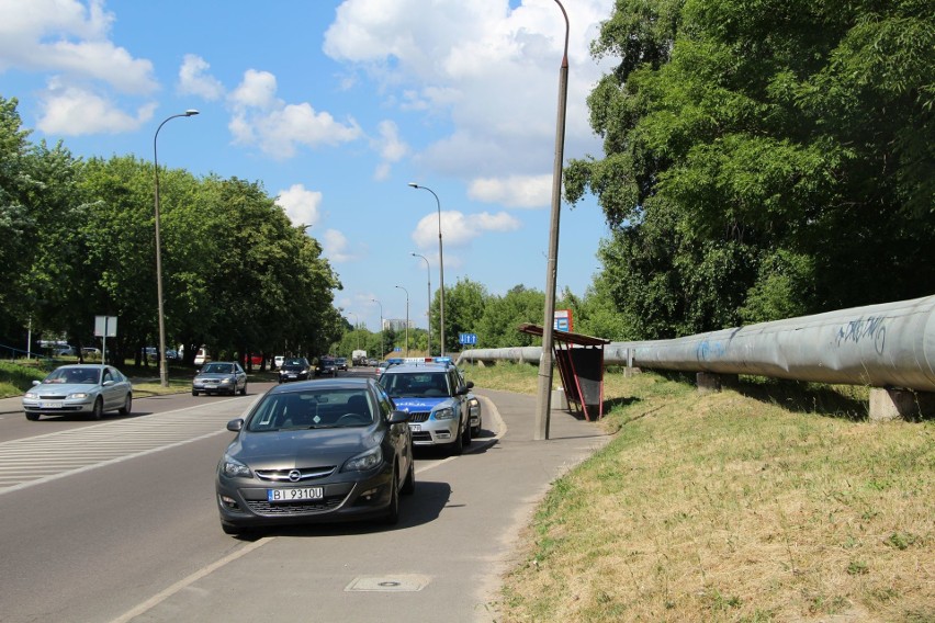 Białystok. Wypadek na ul. Poleskiej. Kobieta wpadła pod pociąg. Nie żyje (zdjęcia)