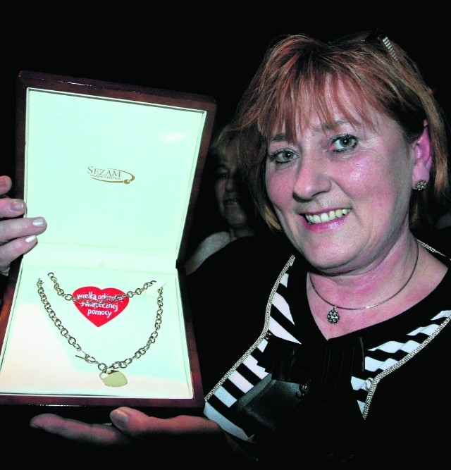 Teresa Michalik zdobyła Sądeckie Złote Serce WOŚP wykładając 5 tys. złotych. Ze sprzętu medycznego ofiarowanego szpitalom przez WOŚP korzysta jej wnuczka