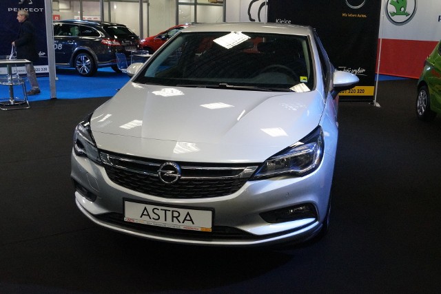 Podczas targów Warsaw Moto Show, Opel pokazuje nową Astrę. Astra nowej generacji jest pierwszym modelem Opla oferowanym z osobistym opiekunem kierowcy Opel OnStar / Fot. Polska Press