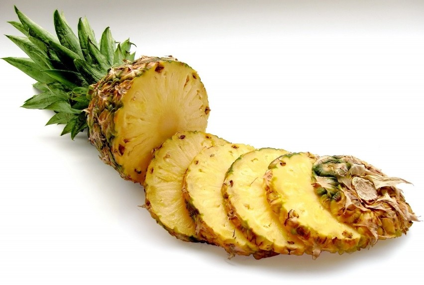 Wyhodowanie owoców ananasa może być ciekawym wyzwaniem dla...