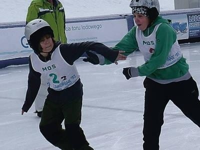 Zmiana w sztafecie chłopców z SP 1 Zakopane Fot. Zdzisław Karaś