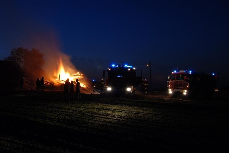 Pozar zabytkowych wiatraków (mlynów) w Siolkowicach Starych....