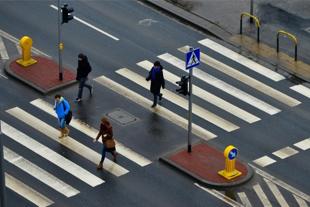 Przejście dla pieszych na ul. Popowickiej (zdjęcie ilustracyjne)