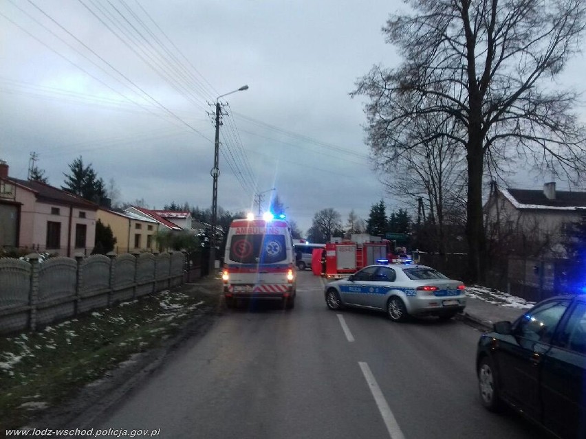 Śmiertelny wypadek w Żakowicach koło Koluszek. Kierowca volkswagena potrącił rowerzystkę [ZDJĘCIA]