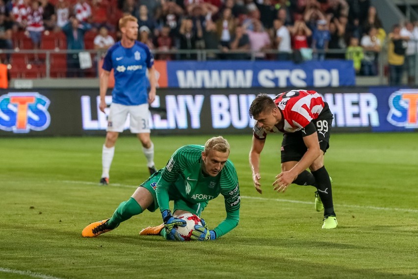 - Myślę, że gramy dobrze i dzięki temu będziemy oglądać...