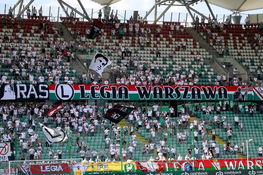 Legia Warszawa - Piast Gliwice 1:1. Zobacz co działo się na trybunach! Zdjęcia kibiców [GALERIA]