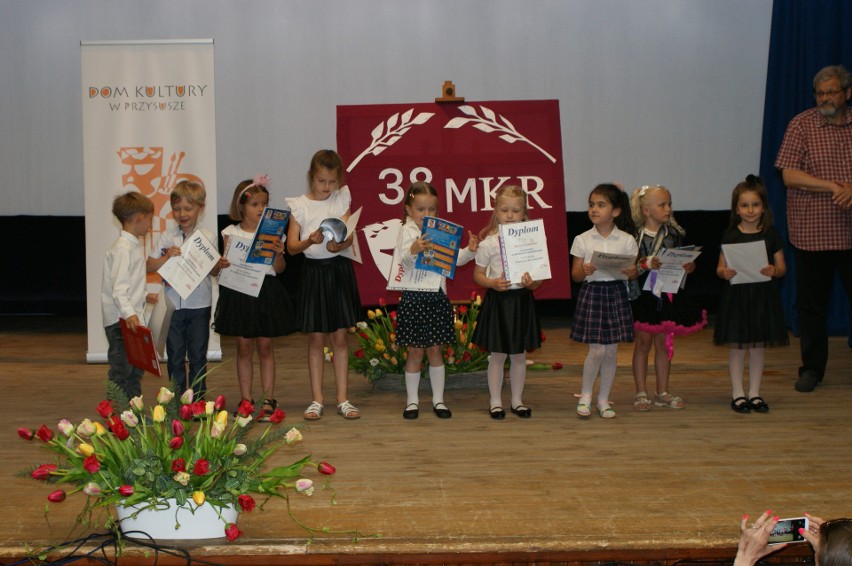 W Przysusze dzieci z przedszkoli i z młodszych klas szkół podstawowych recytowały w konkursie powiatowym