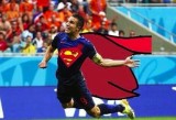 Van Persie jak Superman, Holendrzy jak wyciskarka do cytrusów. Internauci bezlitośni dla Hiszpanów [wideo]