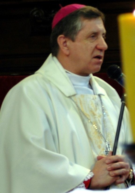 Papież Benedykt XVI mianował biskupa sandomierskiego Andrzeja Dzięgę arcybiskupem metropolitą szczecińsko-kamieńskim.