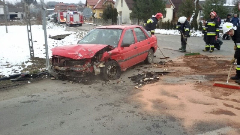 Wypadek w gminie Czarnocin. Jedna osoba ranna 