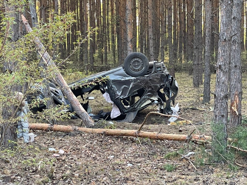 Wypadek w okolicach Gubina. Auto dachowało w pobliżu...