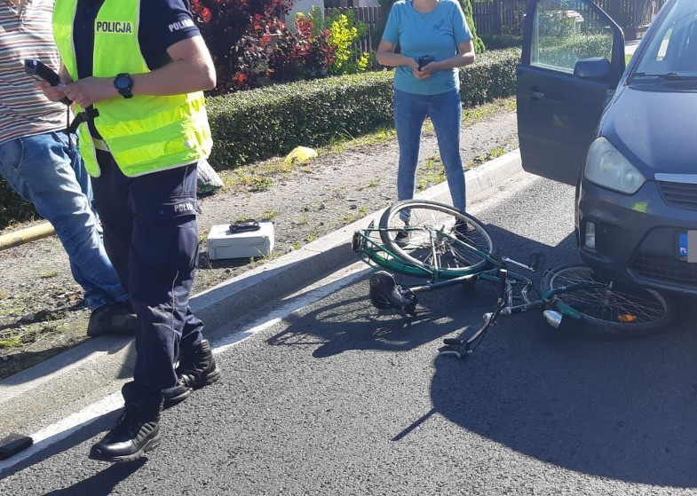 Potrącenie rowerzysty w Małkach w powiecie brodnickim. Lądował śmigłowiec LPR