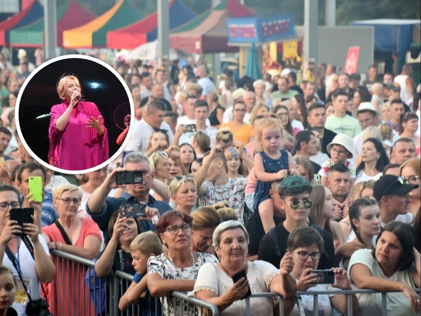 Tłumy na targach papryki w Przytyku podczas koncertu Ani...