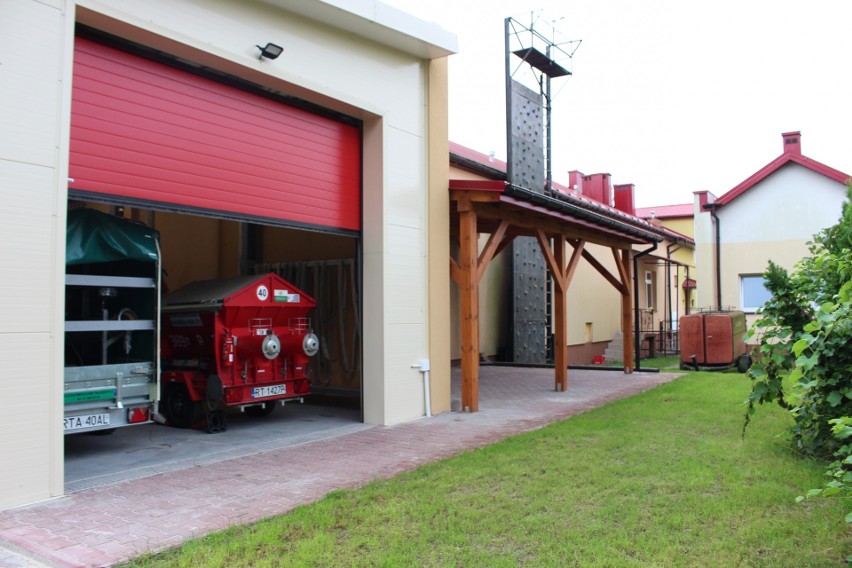 Strażacy z Gorzyc mają nowy garaż. Pierwszy etap rozbudowy remizy kosztował ponad pół miliona złotych. Zobacz zdjęcia  