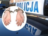 Policjanci z Grudziądza zatrzymali napastnika, który wyrwał seniorce torebkę 