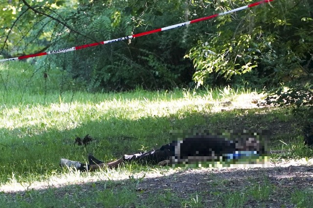 Znamy przyczynę śmierci 46-letniego mężczyzny, którego ciało znaleziono obok Cmentarza Wojskowego przy ul. 11 Listopada w Białymstoku