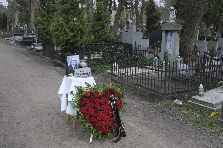 Pogrzeb Piotra Wysockiego na cmentarzu św. Jerzego w Toruniu